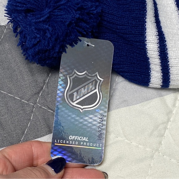 Blue & White Toronto Maple Leafs Winter Pompom Beanie (Big Kids) - Picture 4 of 7